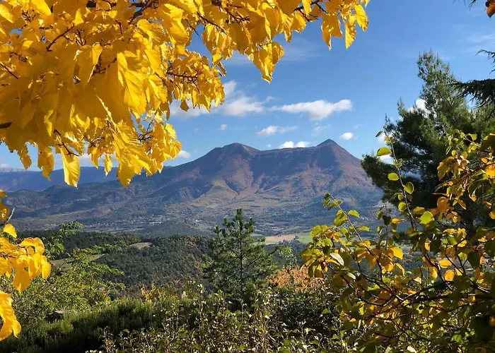 Le Vieil 3* Aiglun (Alpes-de-Haute-Provence)
