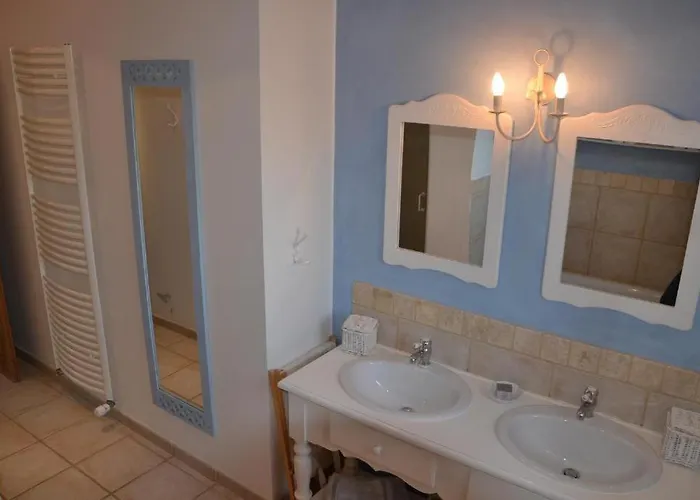 Le Vieil Guest house