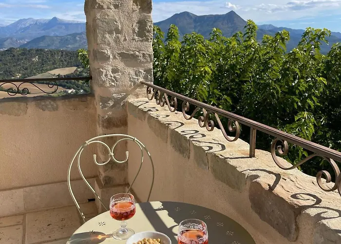 Guest house Le Vieil Aiglun (Alpes-de-Haute-Provence)