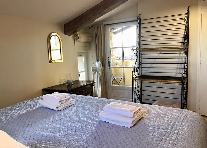 Le Vieil Guest house Aiglun (Alpes-de-Haute-Provence)