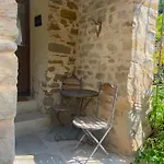Le Vieil Guest house