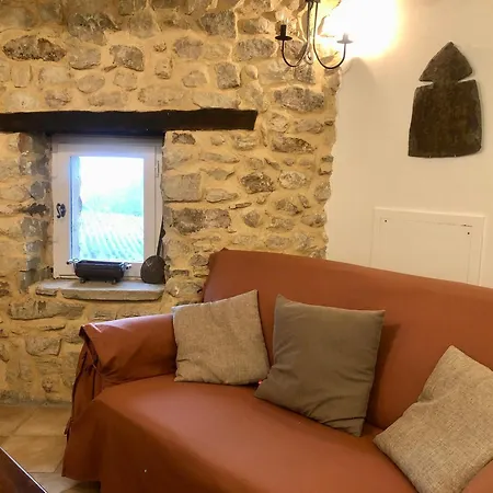 Le Vieil 3* Aiglun (Alpes-de-Haute-Provence)