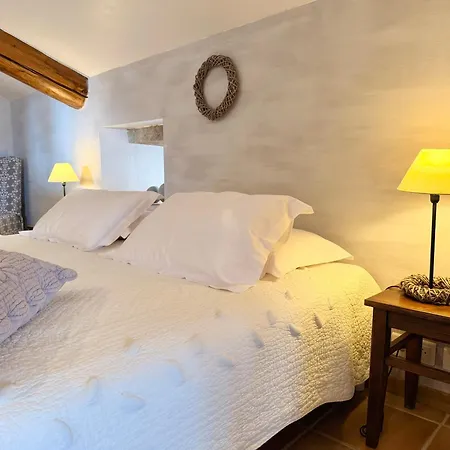 Guest house Le Vieil Aiglun (Alpes-de-Haute-Provence)