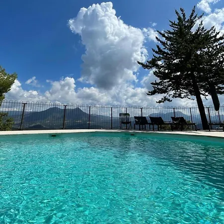 Guest house Le Vieil Aiglun (Alpes-de-Haute-Provence)
