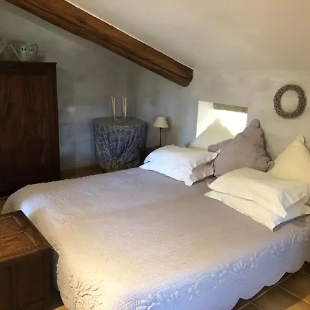 Guest house Le Vieil 3*